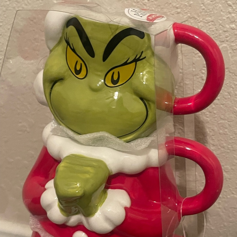 NEW Grinch Holiday Mug Set - Red and Green